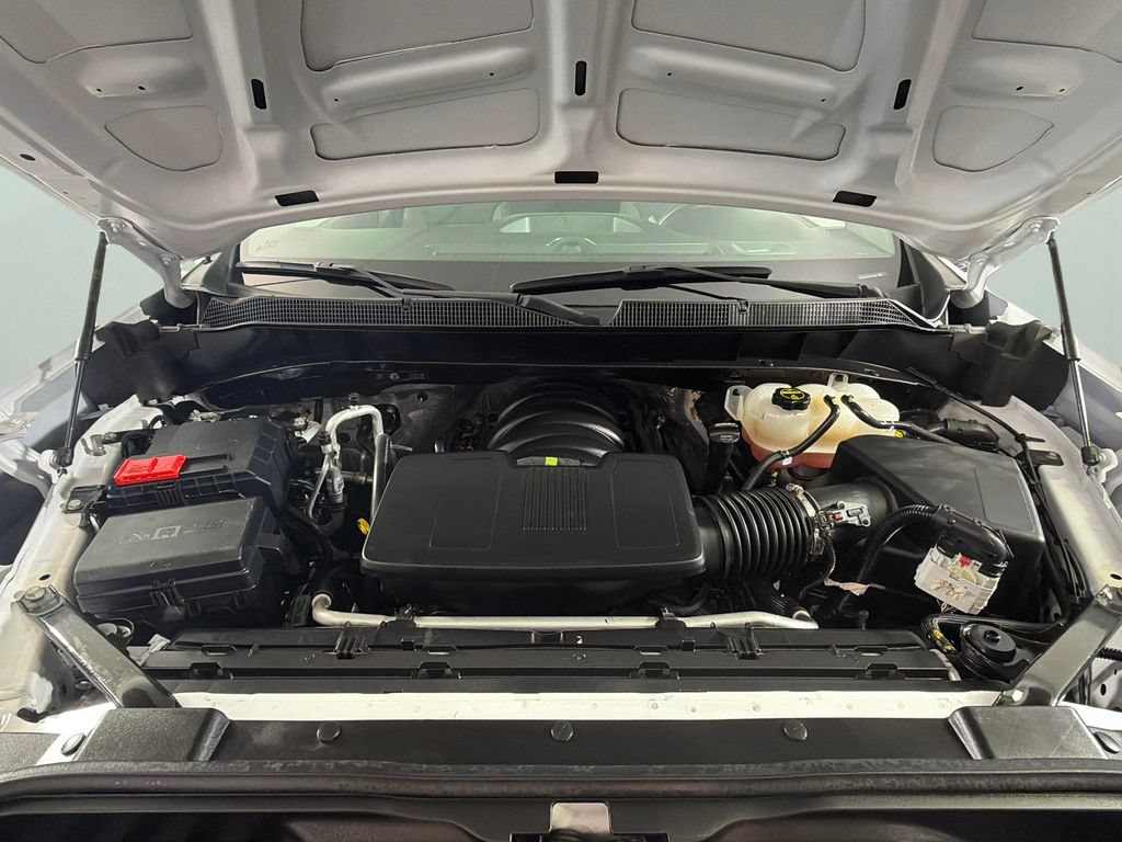 Used 2025 Chevrolet Silverado 1500 W/T RWD image 32