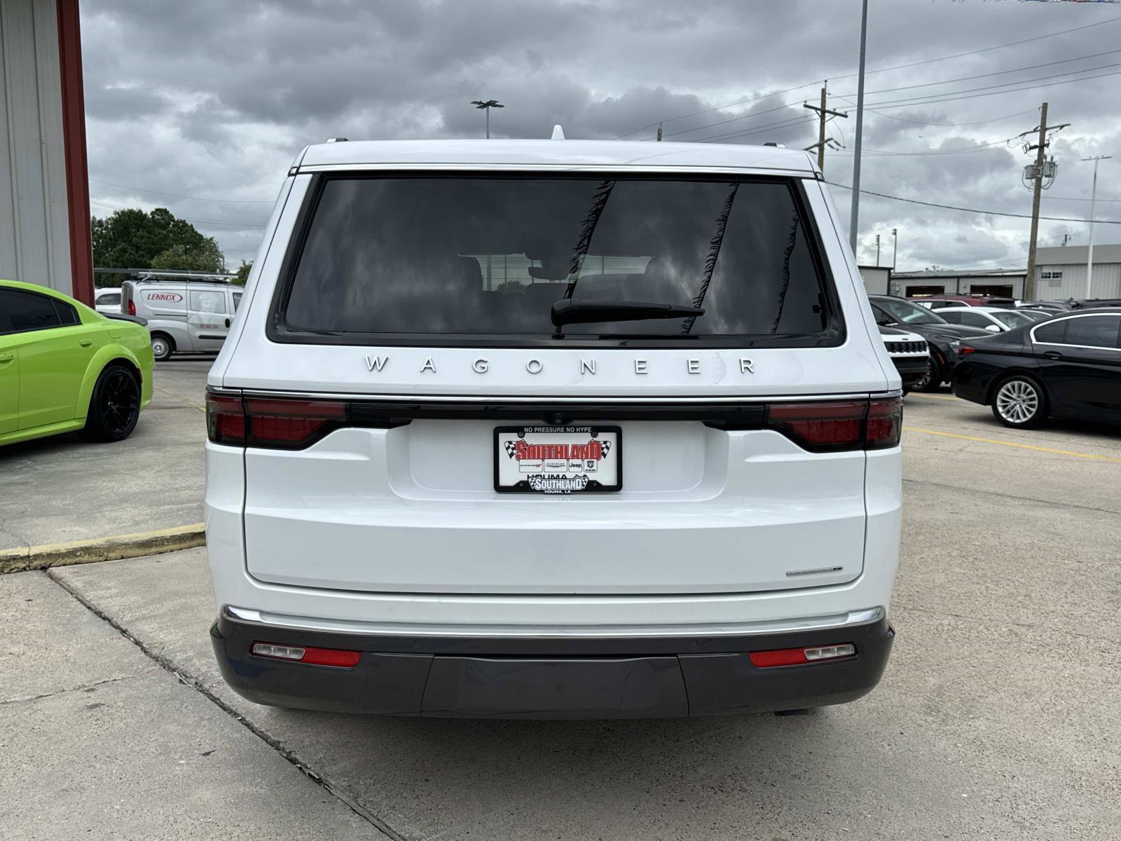 Used 2022 Jeep Wagoneer Series II w/ Flexible Seating Group RWD image 6