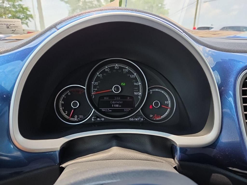 Used 2018 Volkswagen Beetle 2.0T SE FWD image 12