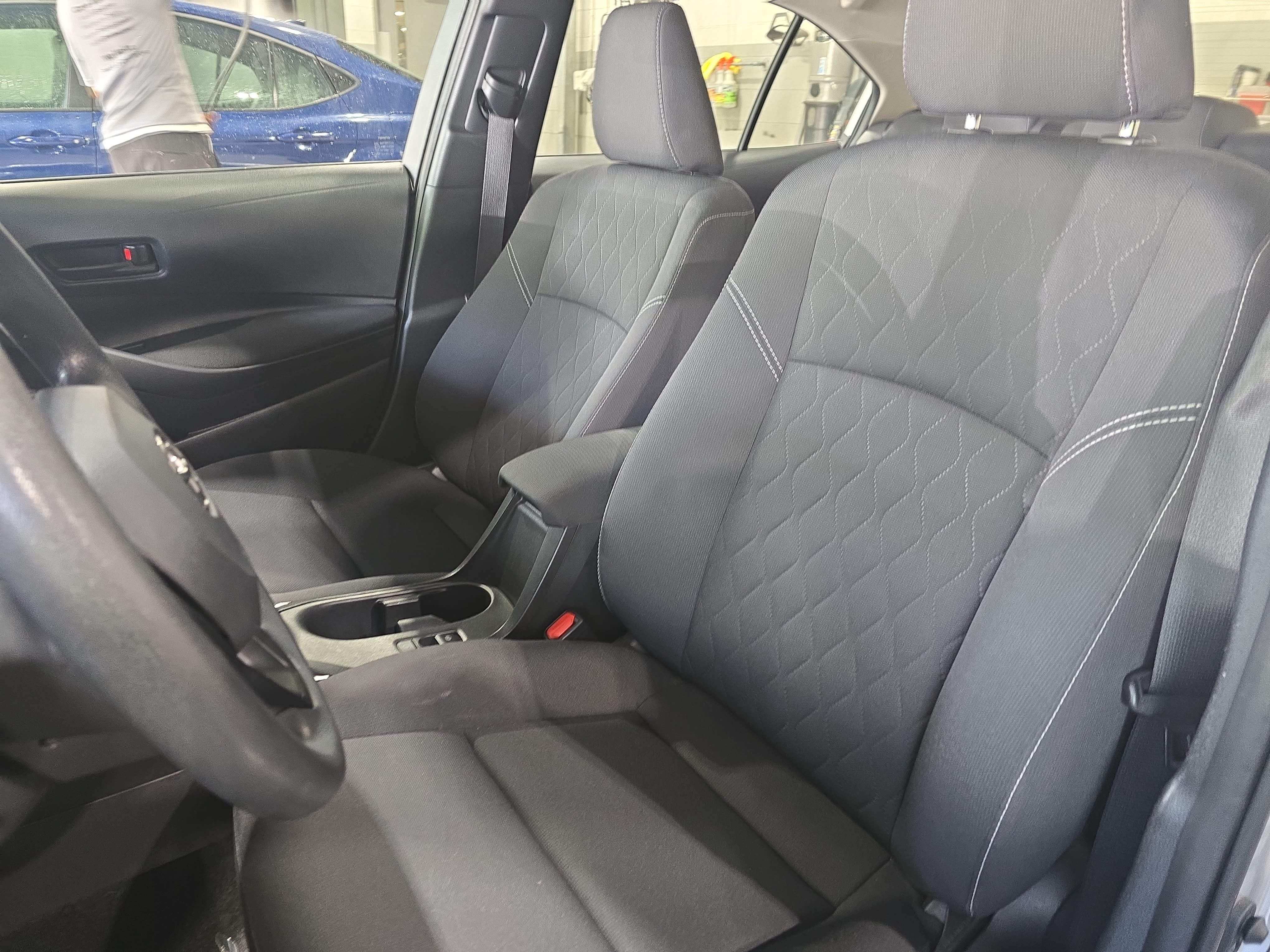 Used 2025 Toyota Corolla LE w/ LE Premium Package FWD image 15