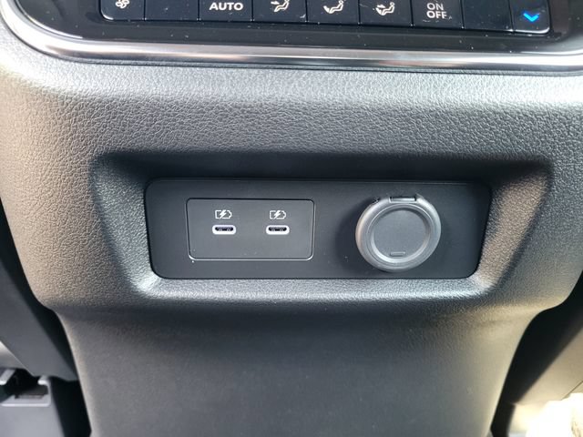 New 2026 Nissan Armada SL w/ Captain's Chari Seat Package AWD/4WD image 35