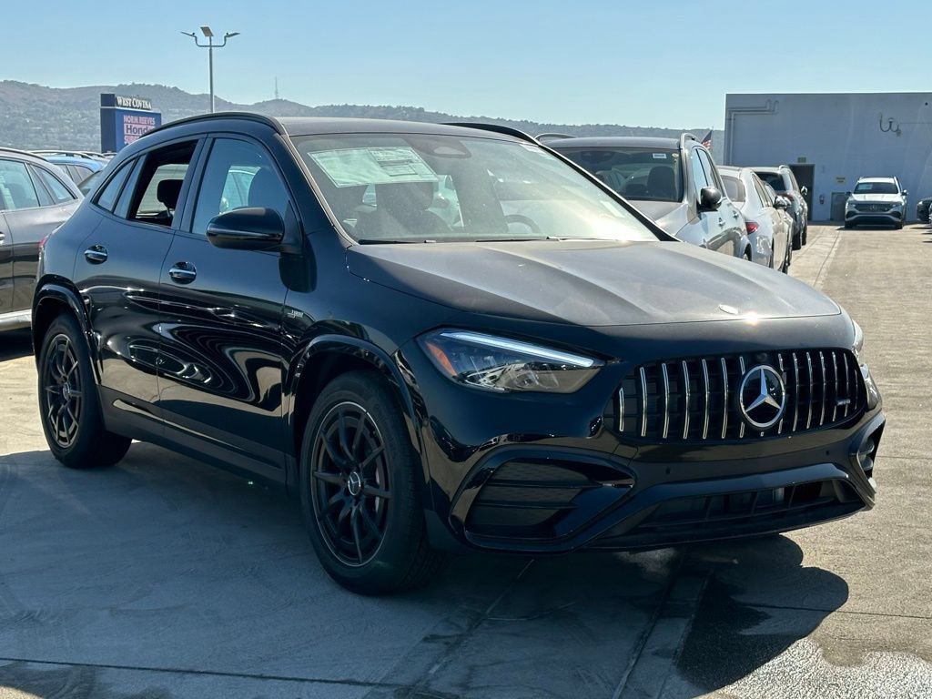 New 2025 Mercedes-Benz GLA 35 AMG 4MATIC image 2