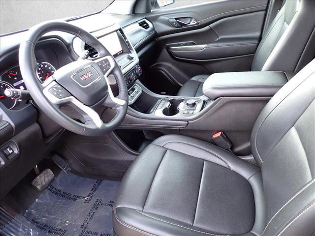 Used 2023 GMC Acadia SLT image 13