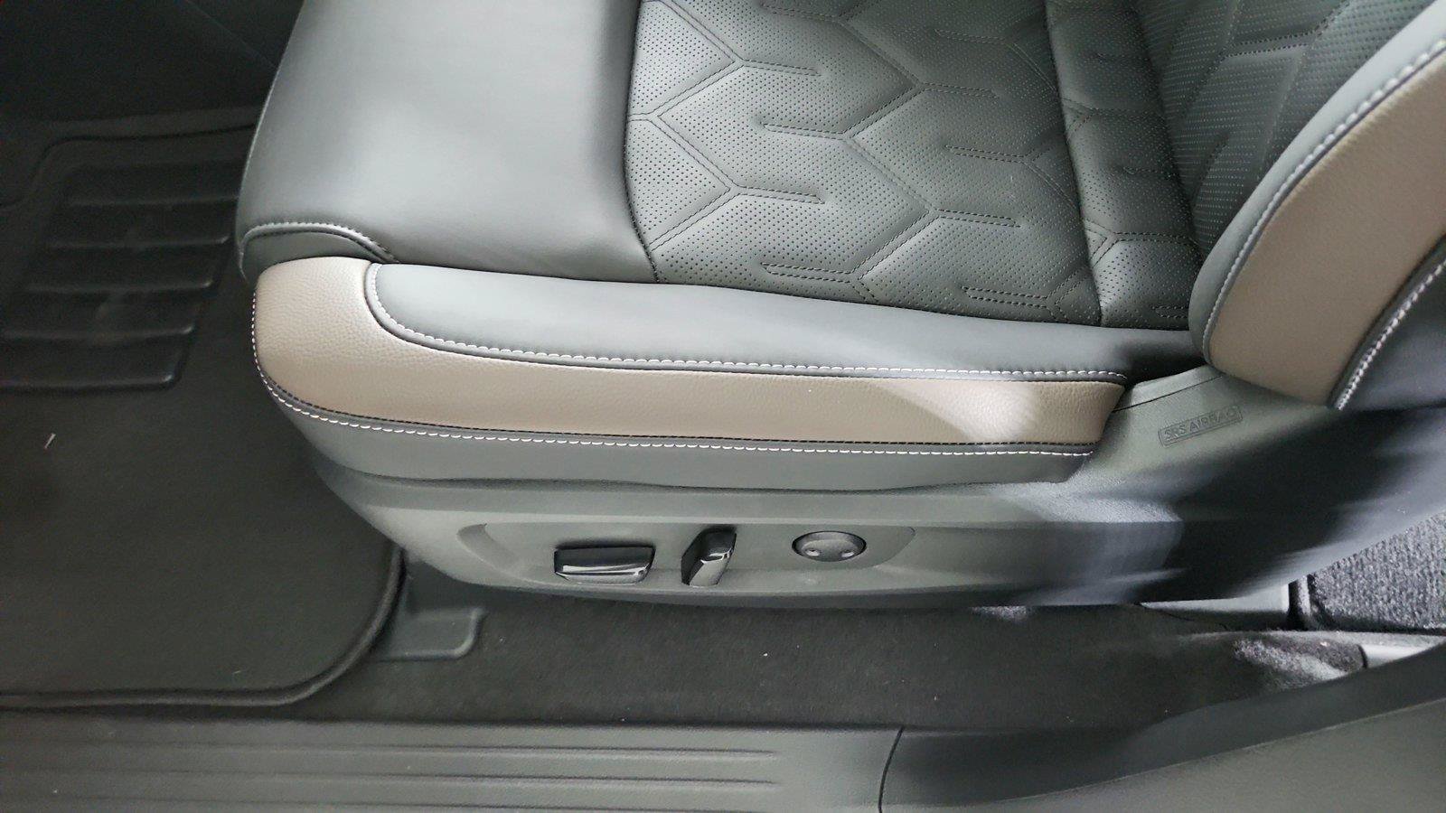 New 2026 Nissan Pathfinder Platinum AWD/4WD image 18