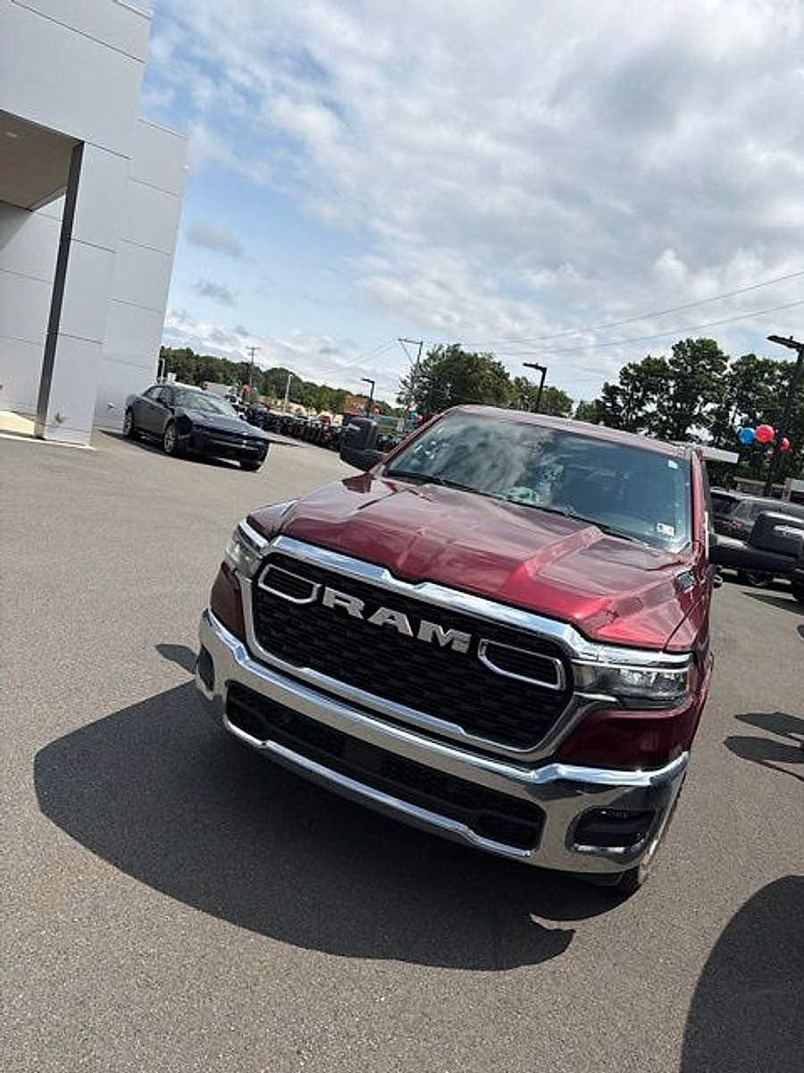 Used 2025 RAM 1500 Big Horn AWD/4WD image 8