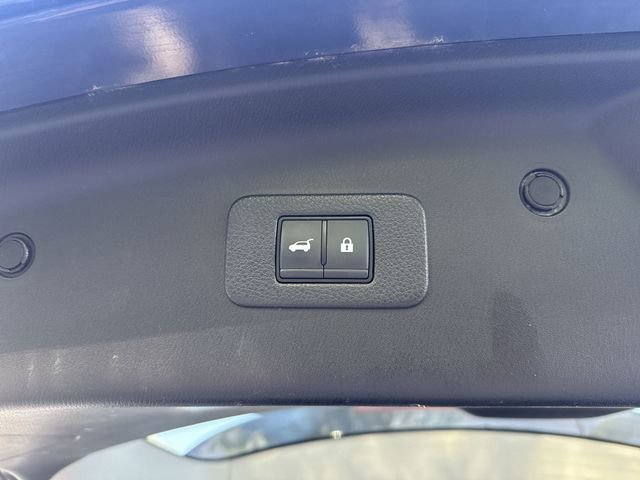 Used 2024 Nissan Armada SL w/ Captain's Chairs Package image 14