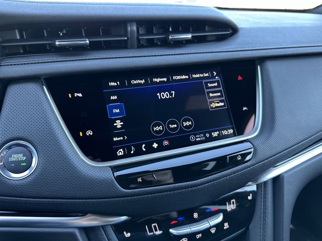 New 2025 Cadillac XT6 Luxury image 16