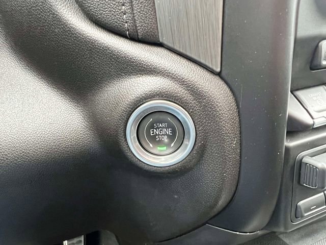 Used 2023 GMC Sierra 3500 Denali w/ Technology Package AWD/4WD image 33