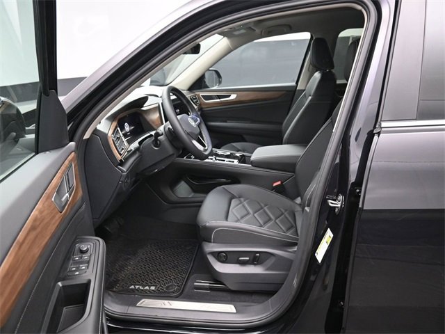 New 2026 Volkswagen Atlas SE image 9