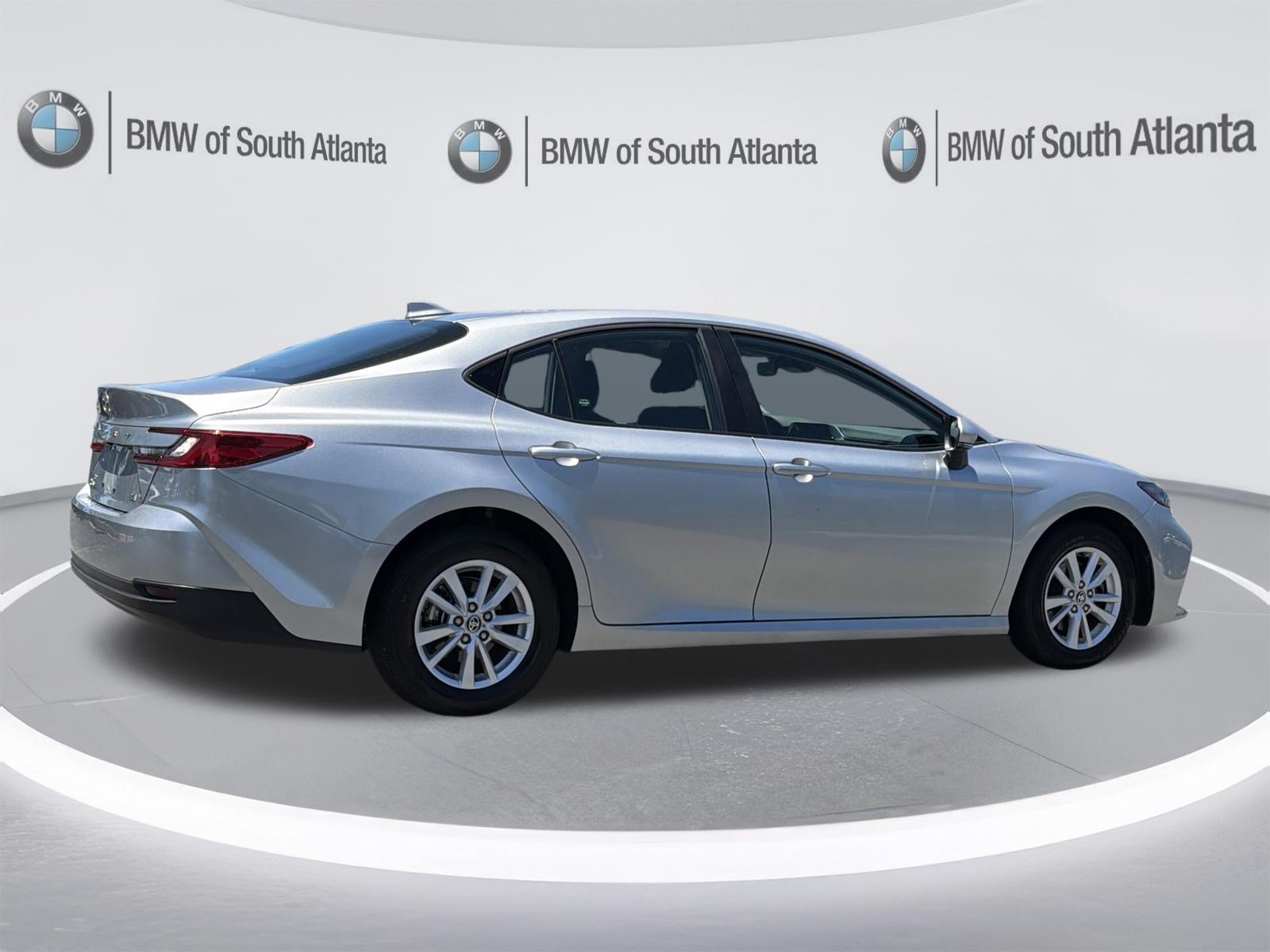 Used 2025 Toyota Camry LE AWD/4WD image 28
