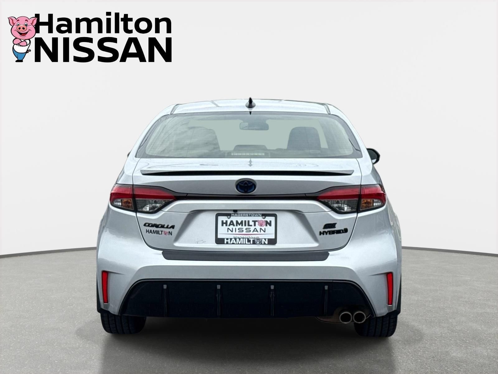 Used 2024 Toyota Corolla SE w/ Convenience Package FWD image 3