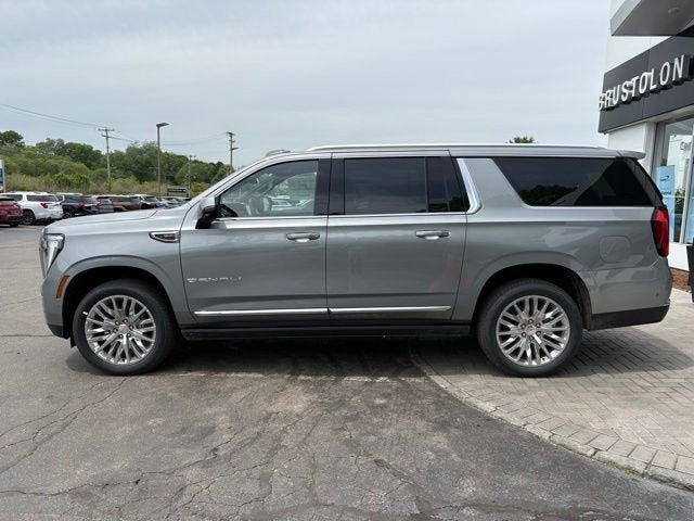 New 2026 GMC Yukon XL Denali w/ Denali Reserve Package AWD/4WD image 6