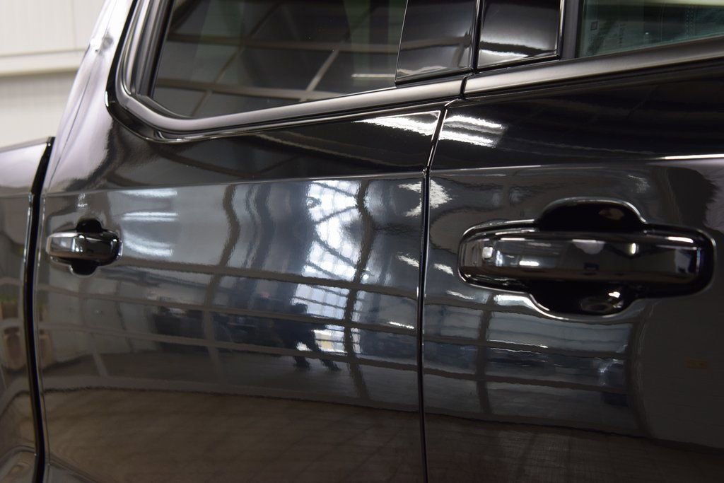 Used 2025 Chevrolet Silverado 1500 High Country w/ Midnight Edition image 18