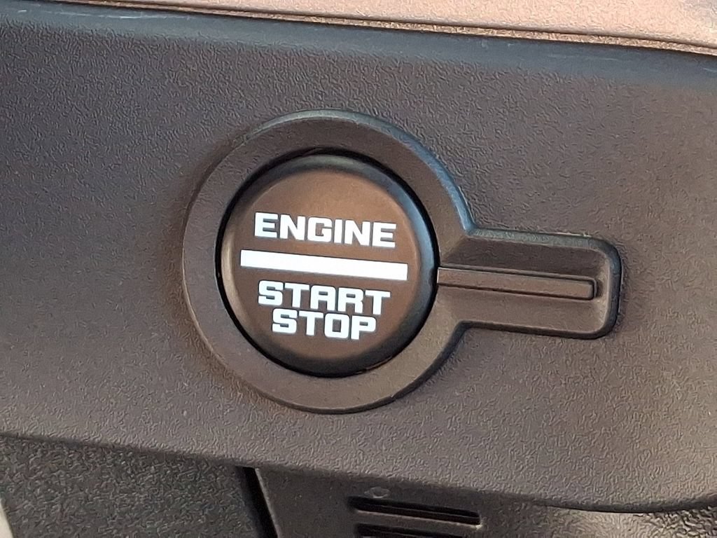 Certified 2025 Ford Bronco Outer Banks w/ Sasquatch Package AWD/4WD image 28