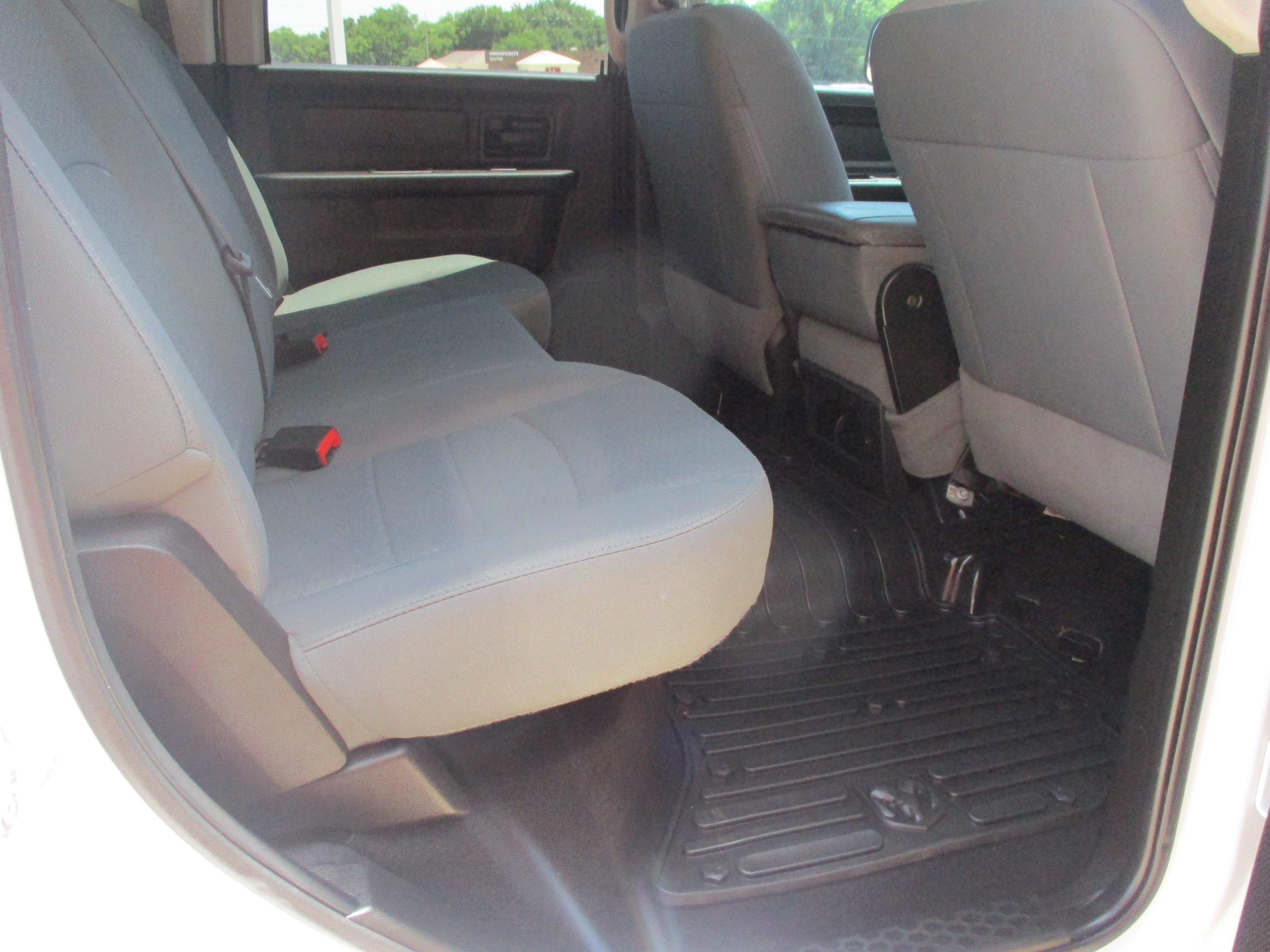 Used 2018 RAM 2500 Tradesman w/ Chrome Appearance Group AWD/4WD image 12