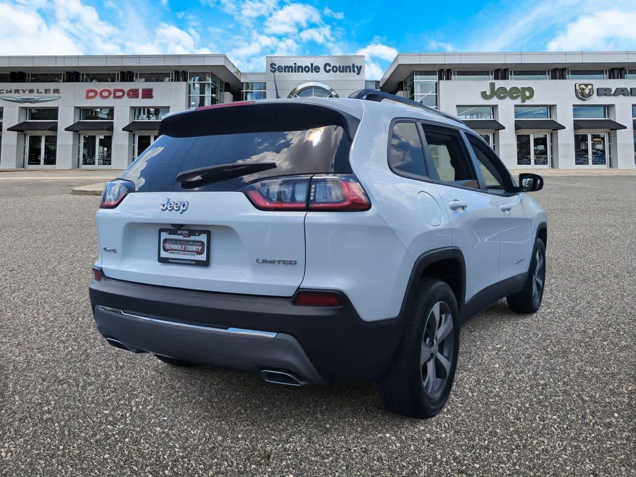 Used 2022 Jeep Cherokee Limited AWD/4WD image 8