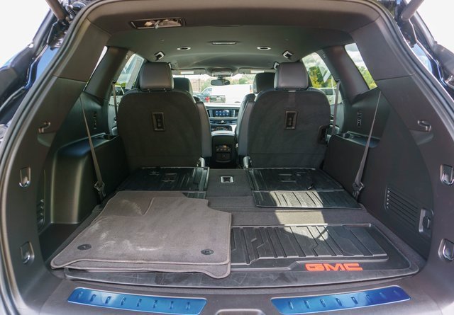 Used 2023 Buick Enclave Essence image 10