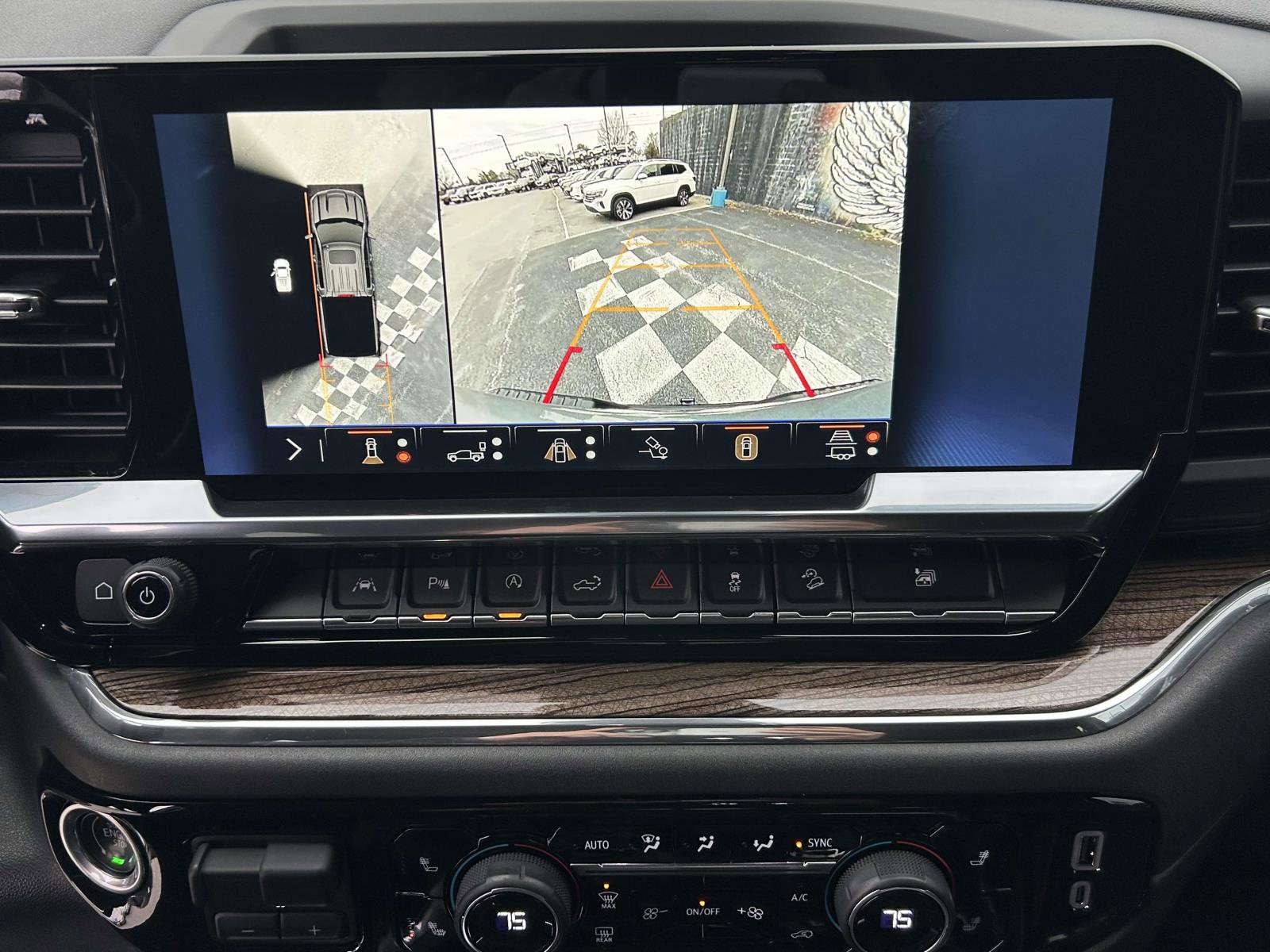 Used 2024 Chevrolet Silverado 1500 LT Trail Boss w/ LT Trail Boss Premium Package image 23