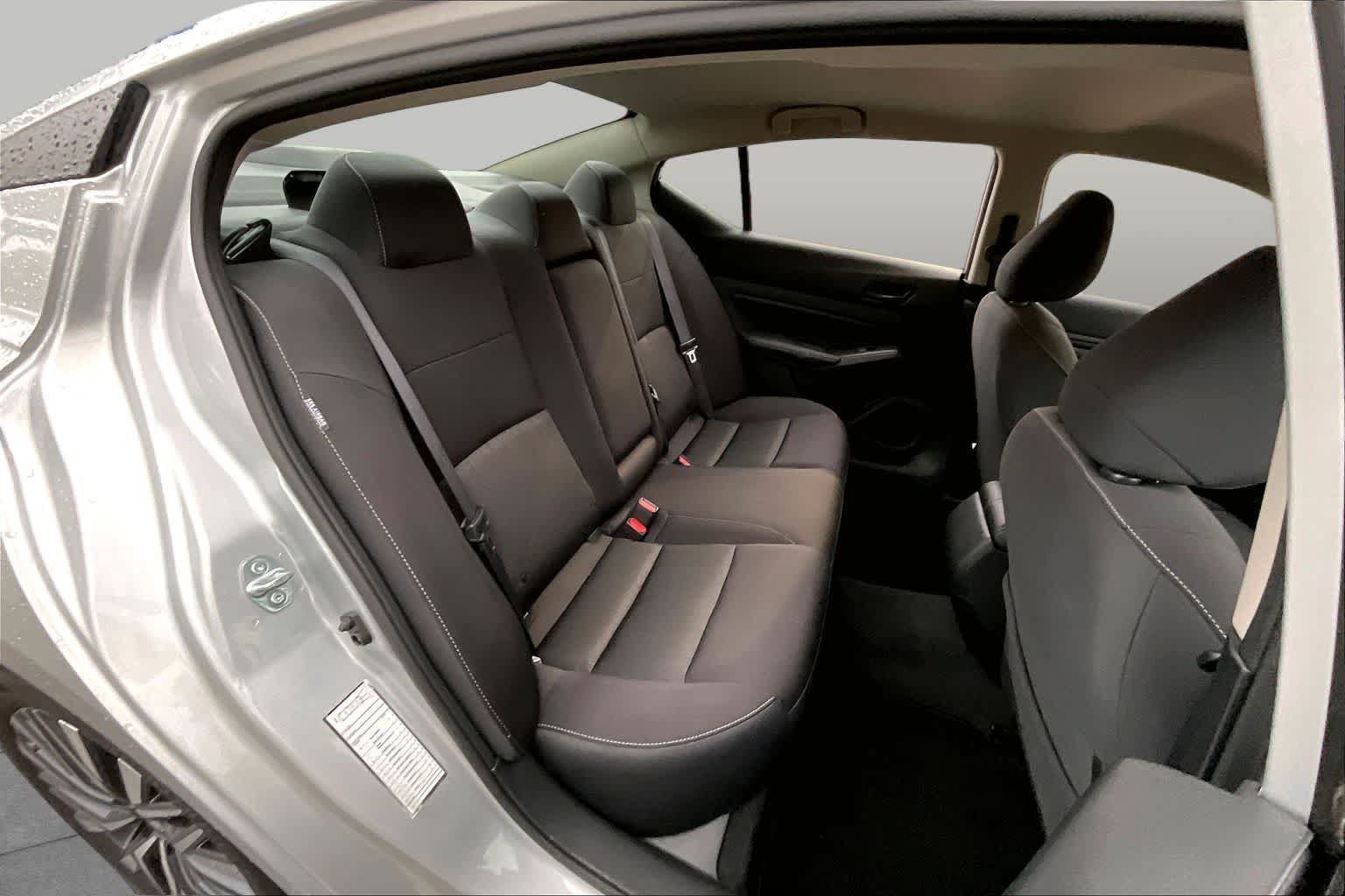 Used 2024 Nissan Altima 2.5 SV FWD image 19