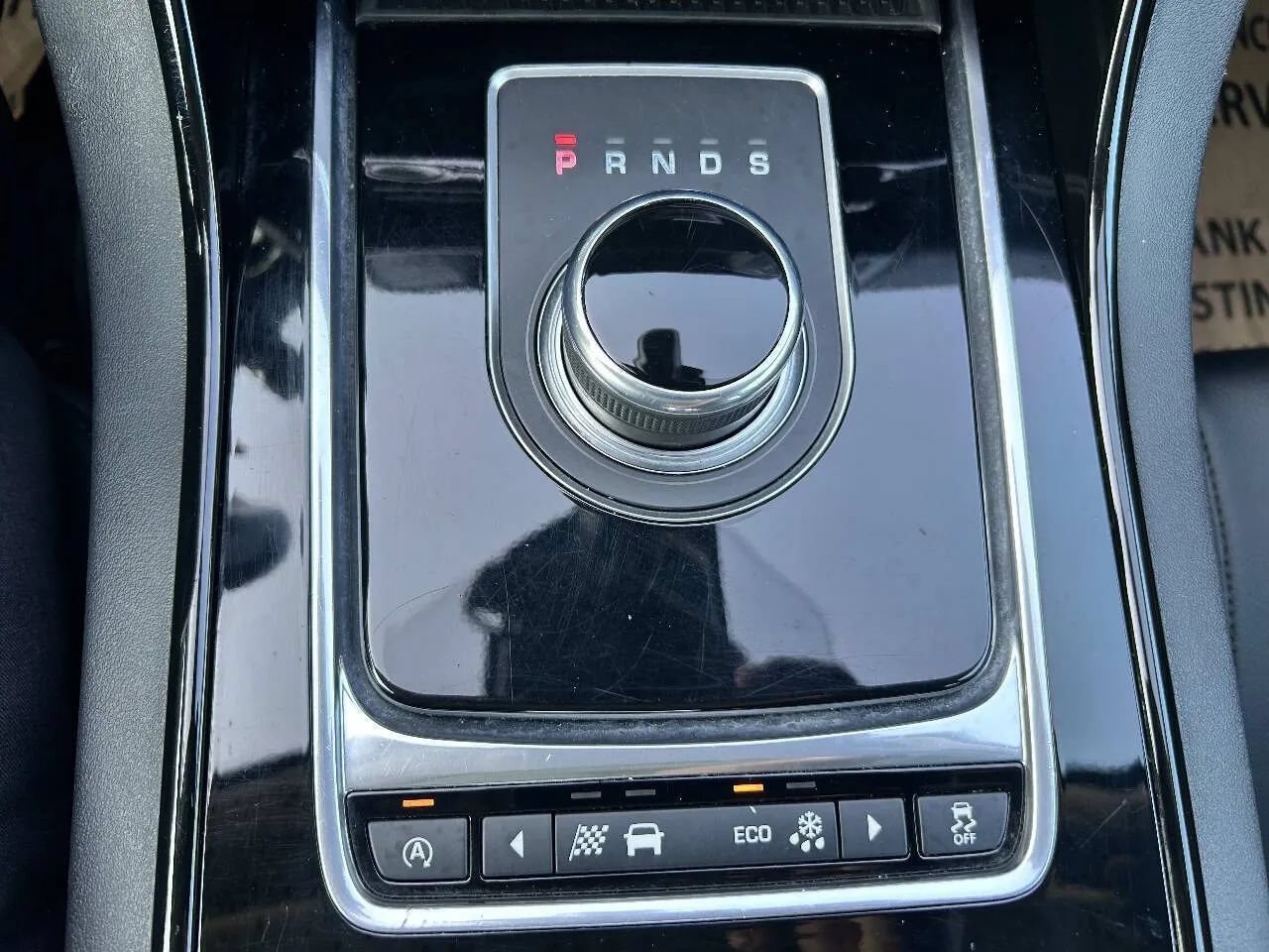 Used 2017 Jaguar XE Premium RWD image 26