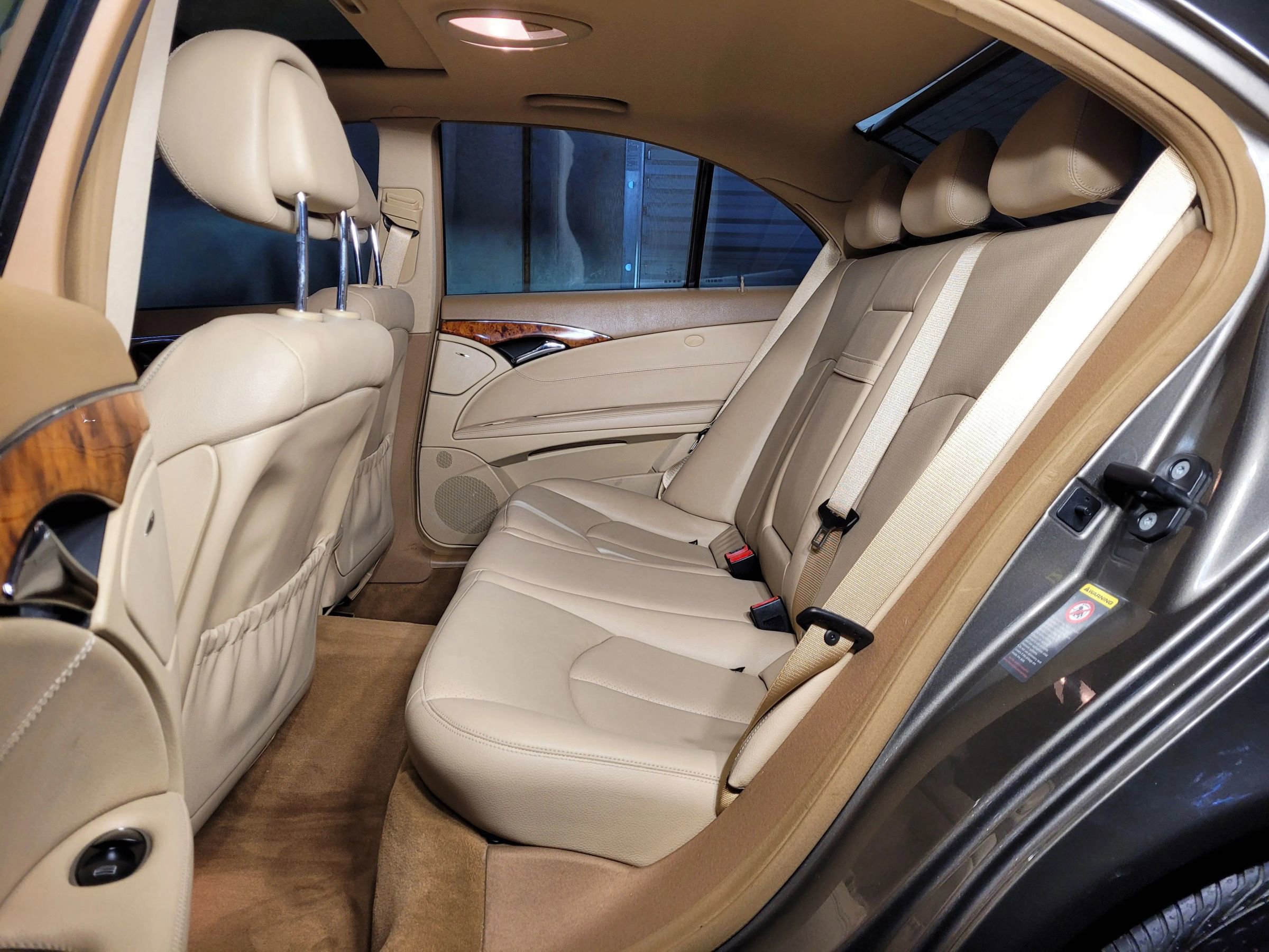 Used 2009 Mercedes-Benz E 350 Sedan image 38