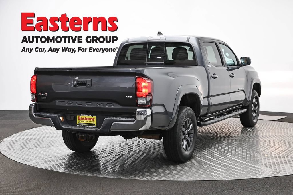Used 2020 Toyota Tacoma SR5 AWD/4WD image 5