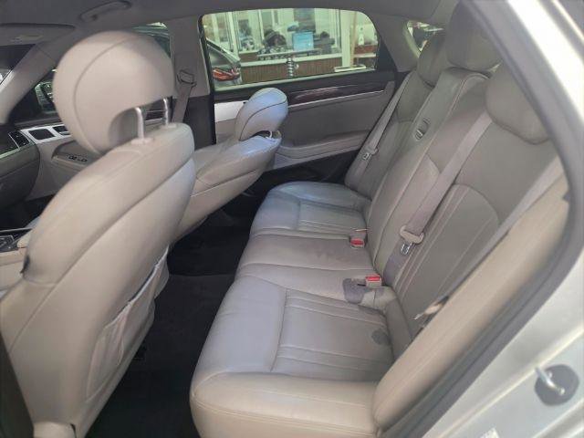 Used 2016 Hyundai Genesis 3.8 RWD image 8