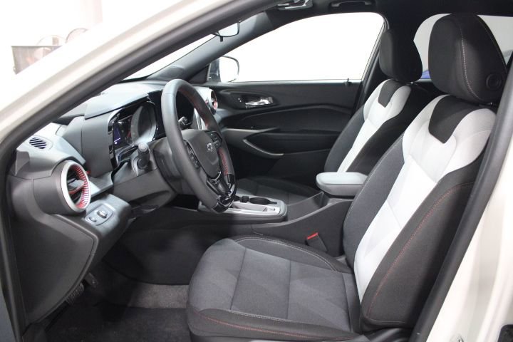 New 2026 Chevrolet Trax RS w/ Sunroof Package image 19