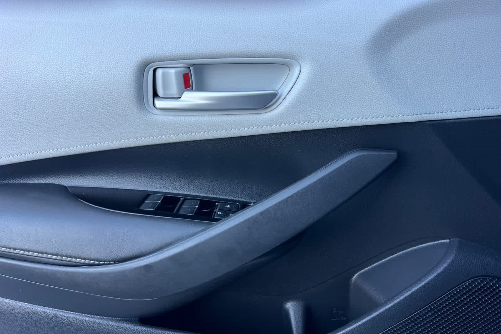 Used 2019 Toyota Corolla SE image 12