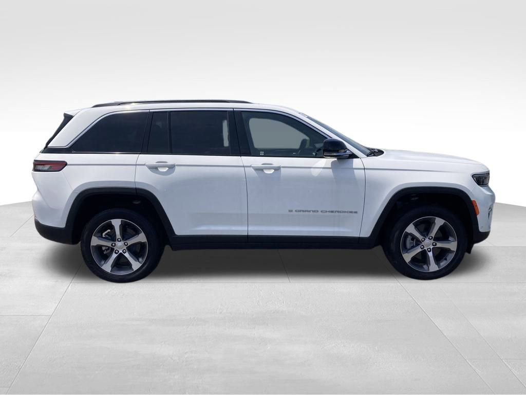 New 2024 Jeep Grand Cherokee Limited 4xe w/ Luxury Tech Group II image 7