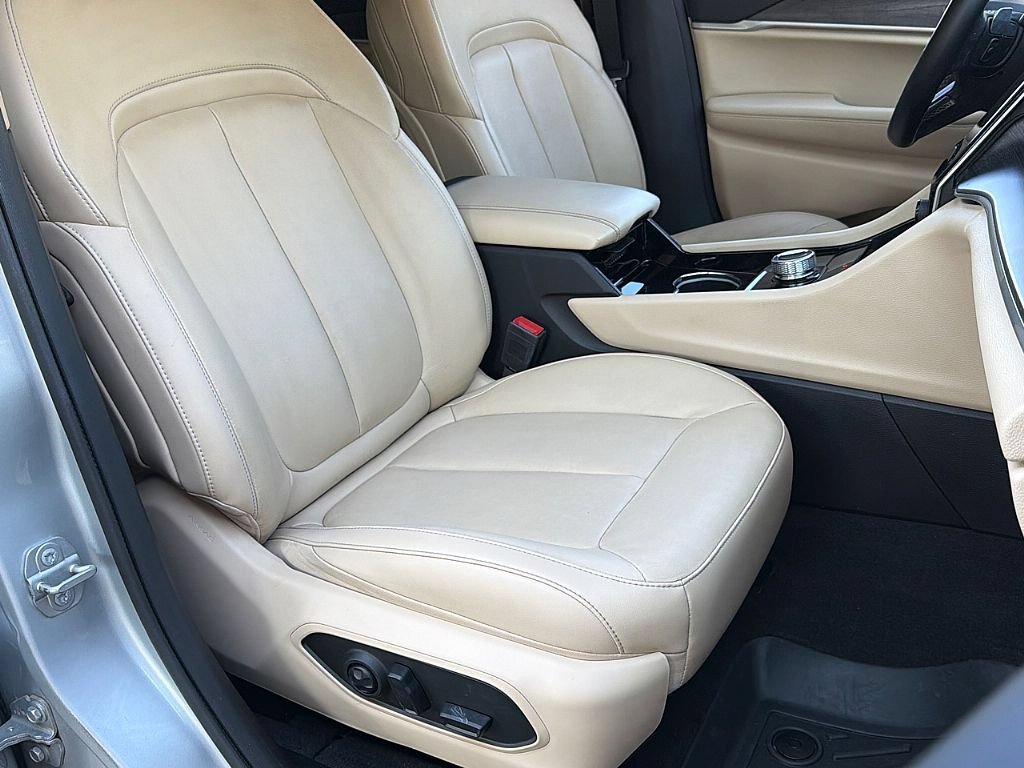 Used 2021 Jeep Grand Cherokee L Limited RWD image 27