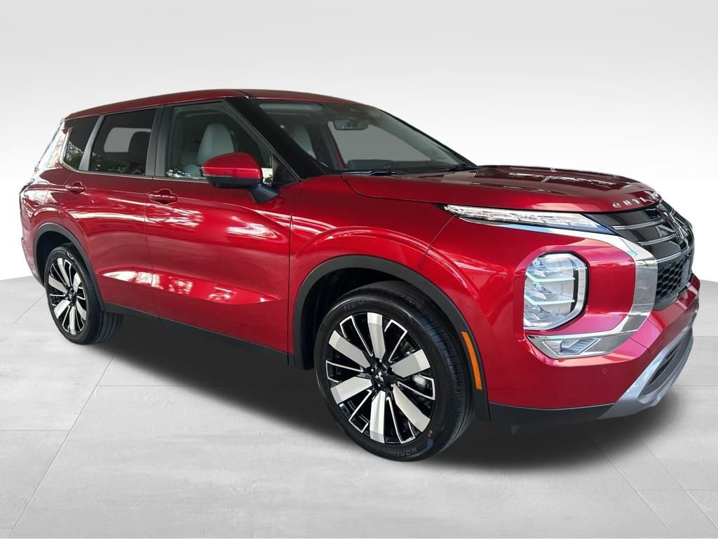 New 2026 Mitsubishi Outlander SE image 2