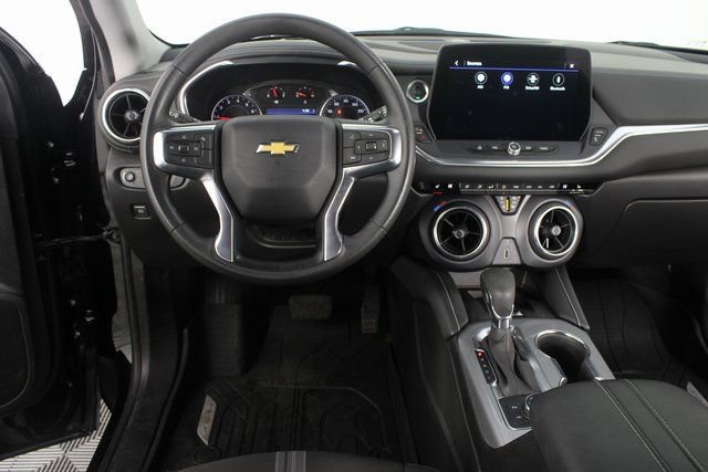 Used 2024 Chevrolet Blazer LT w/ Convenience Package image 11
