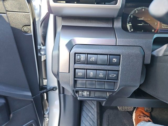 Used 2025 Toyota 4Runner TRD Off-Road Premium image 15