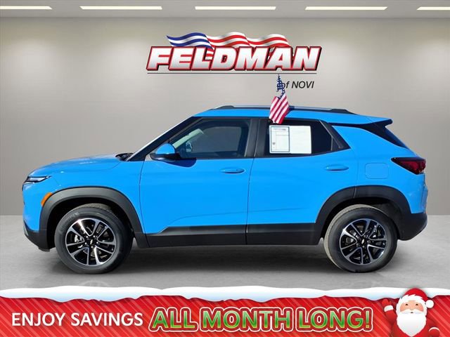 Used 2024 Chevrolet TrailBlazer LT w/ LT Cold Weather Package image 2