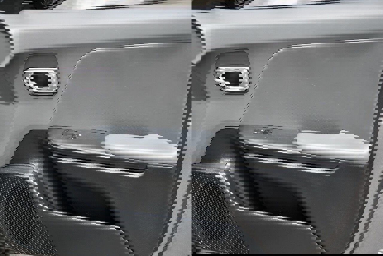 Used 2025 Kia K4 LXS image 18