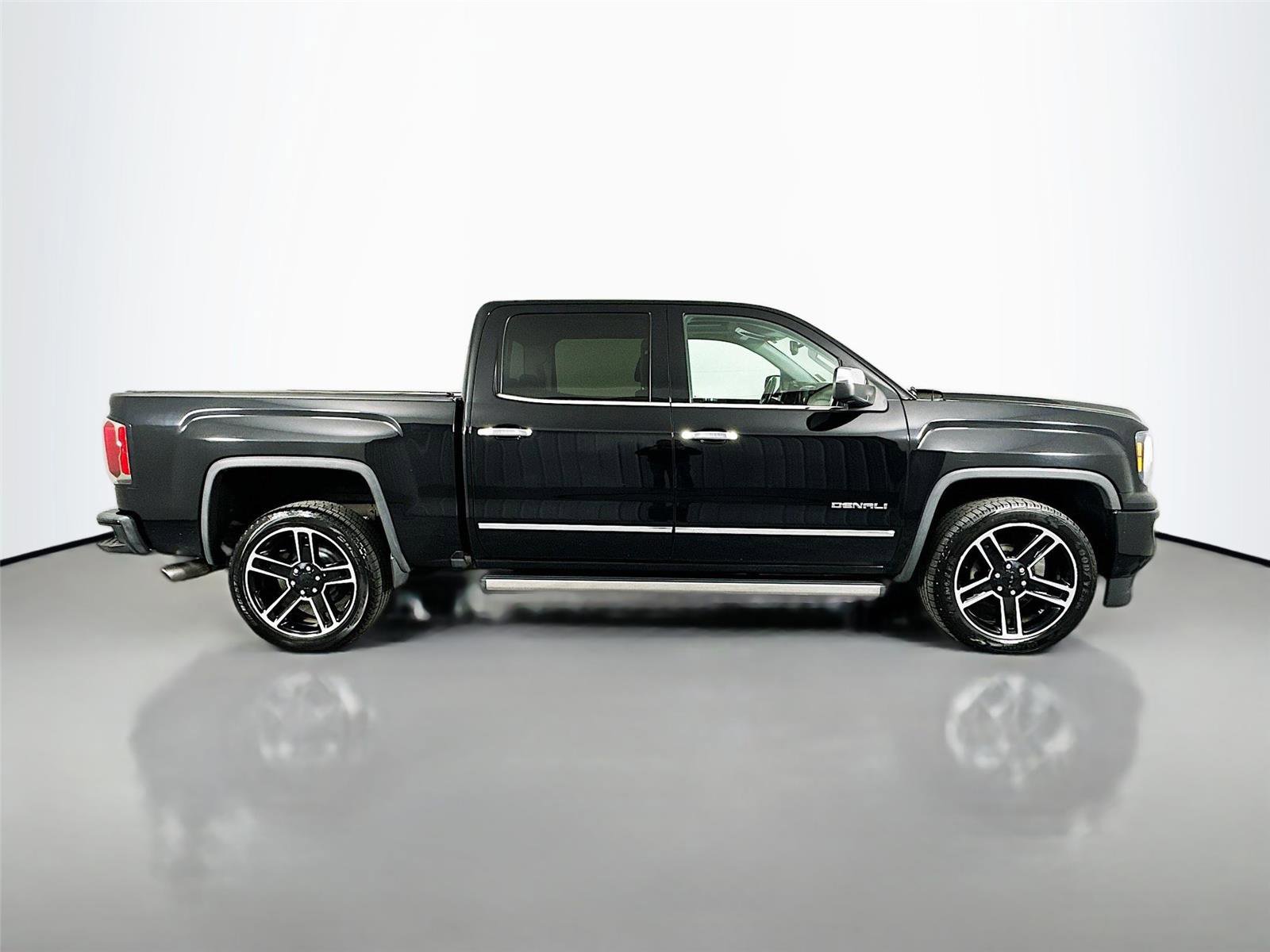 Used 2017 GMC Sierra 1500 Denali image 18