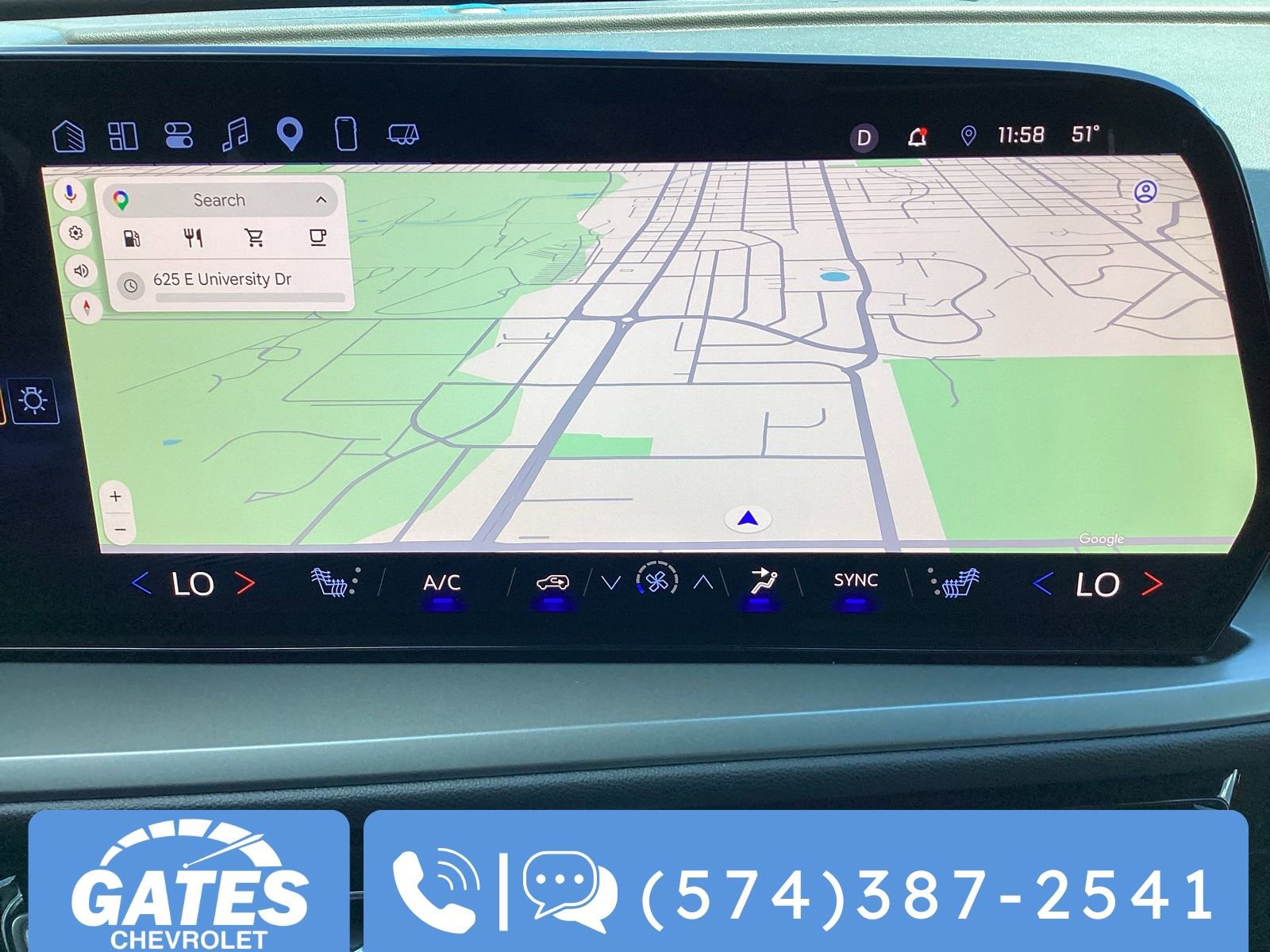 Used 2025 Chevrolet Traverse LT w/ Driver Confidence Package image 25