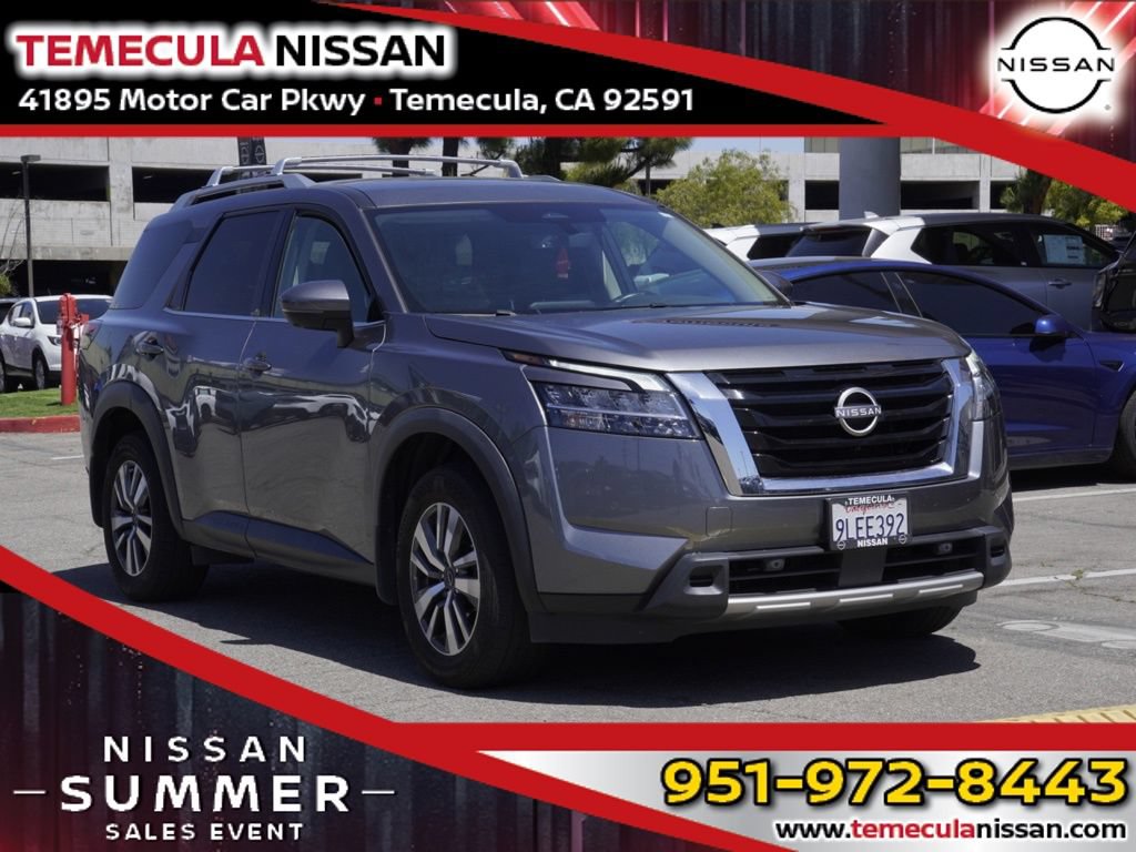 Used 2024 Nissan Pathfinder SL FWD video 1