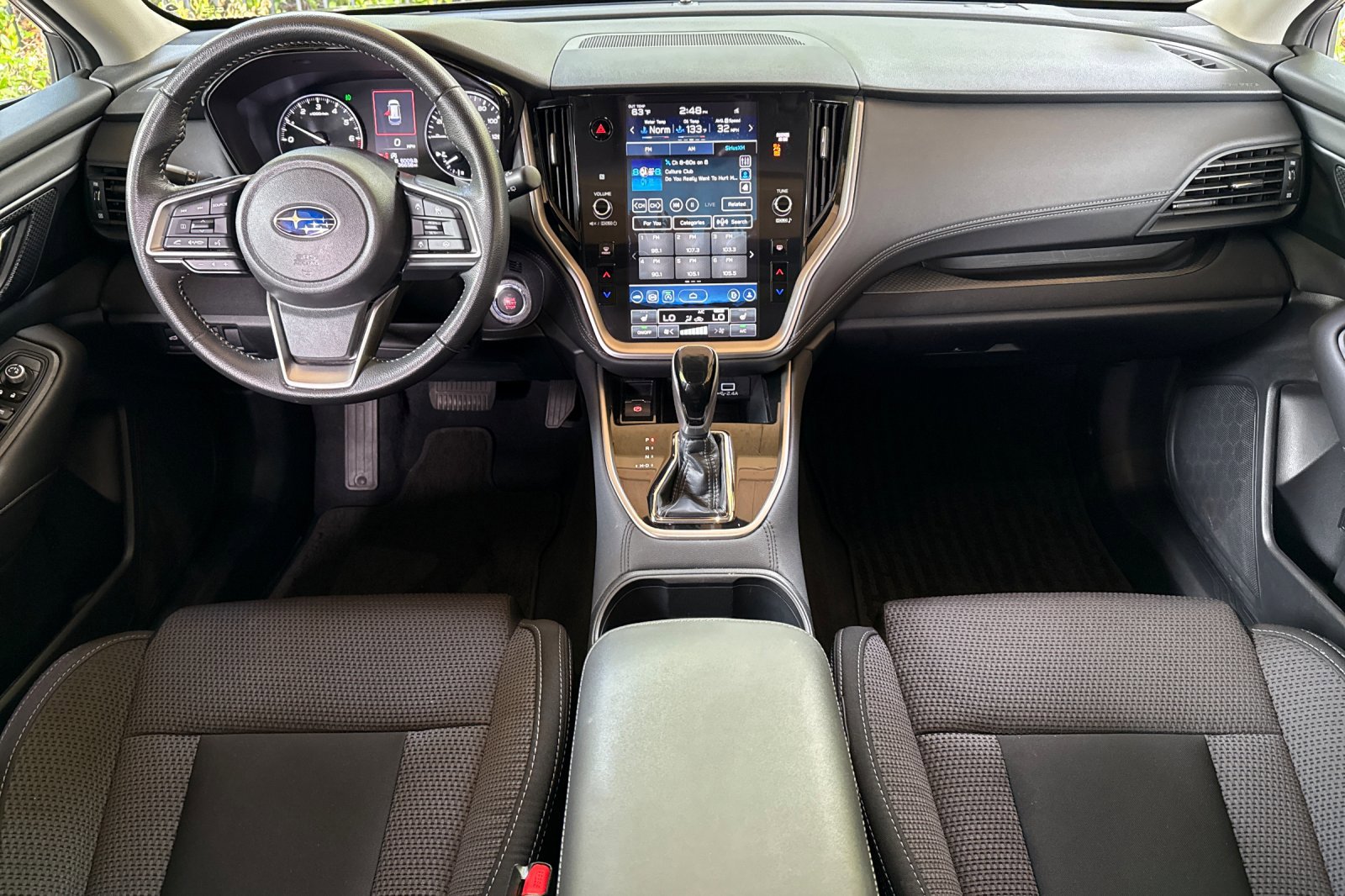 Used 2025 Subaru Outback Premium AWD/4WD image 17