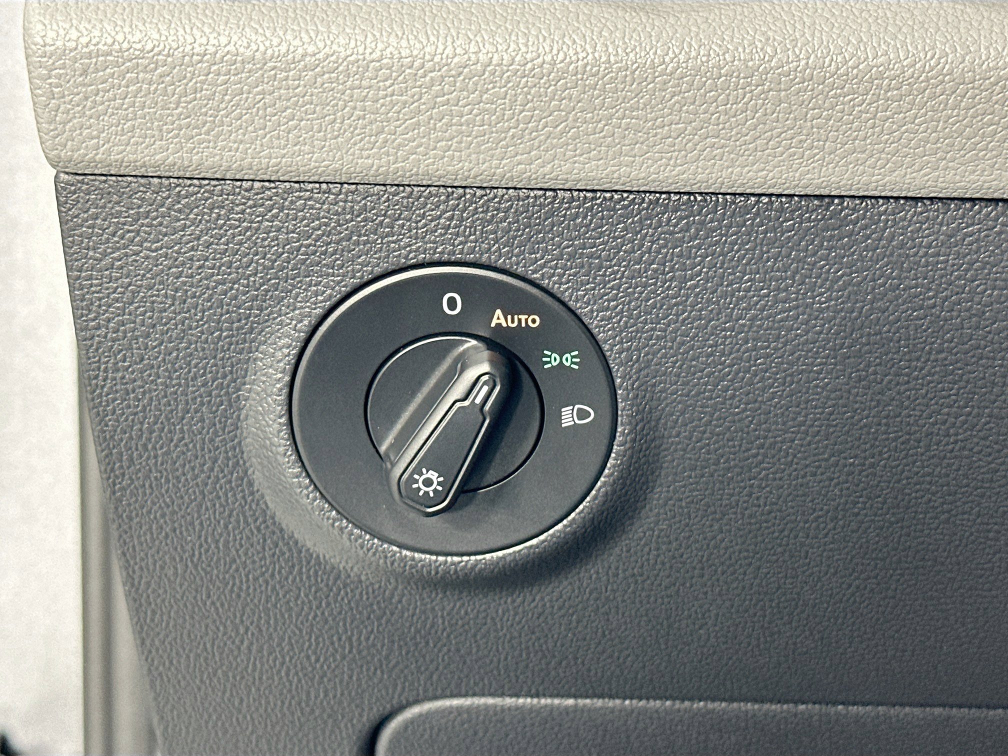 Used 2023 Volkswagen Taos S image 10