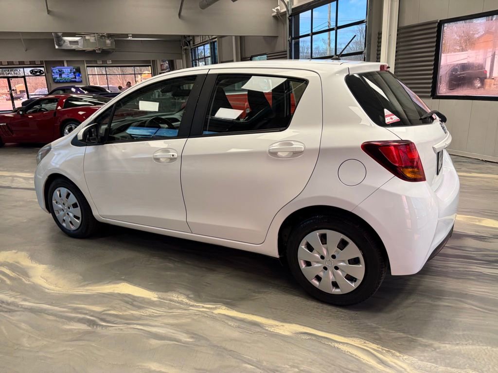 Used 2017 Toyota Yaris L FWD image 29