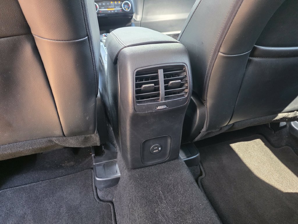 Used 2021 Ford Escape Titanium AWD/4WD image 18