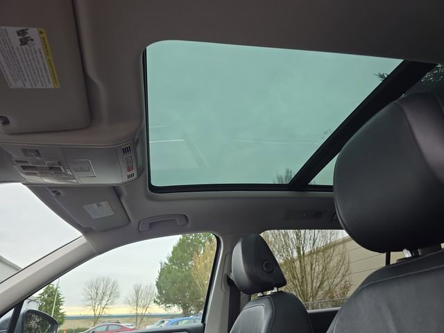 Used 2019 Volkswagen Tiguan SEL Premium image 29