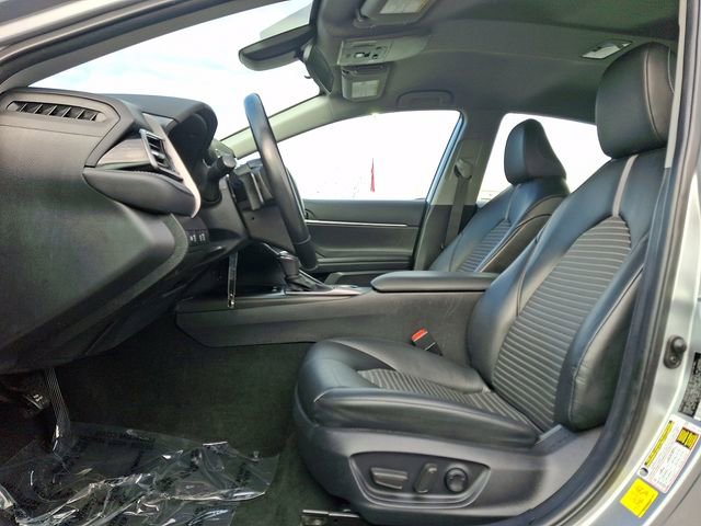 Used 2023 Toyota Camry SE image 13