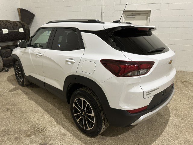 Used 2025 Chevrolet TrailBlazer LT image 4