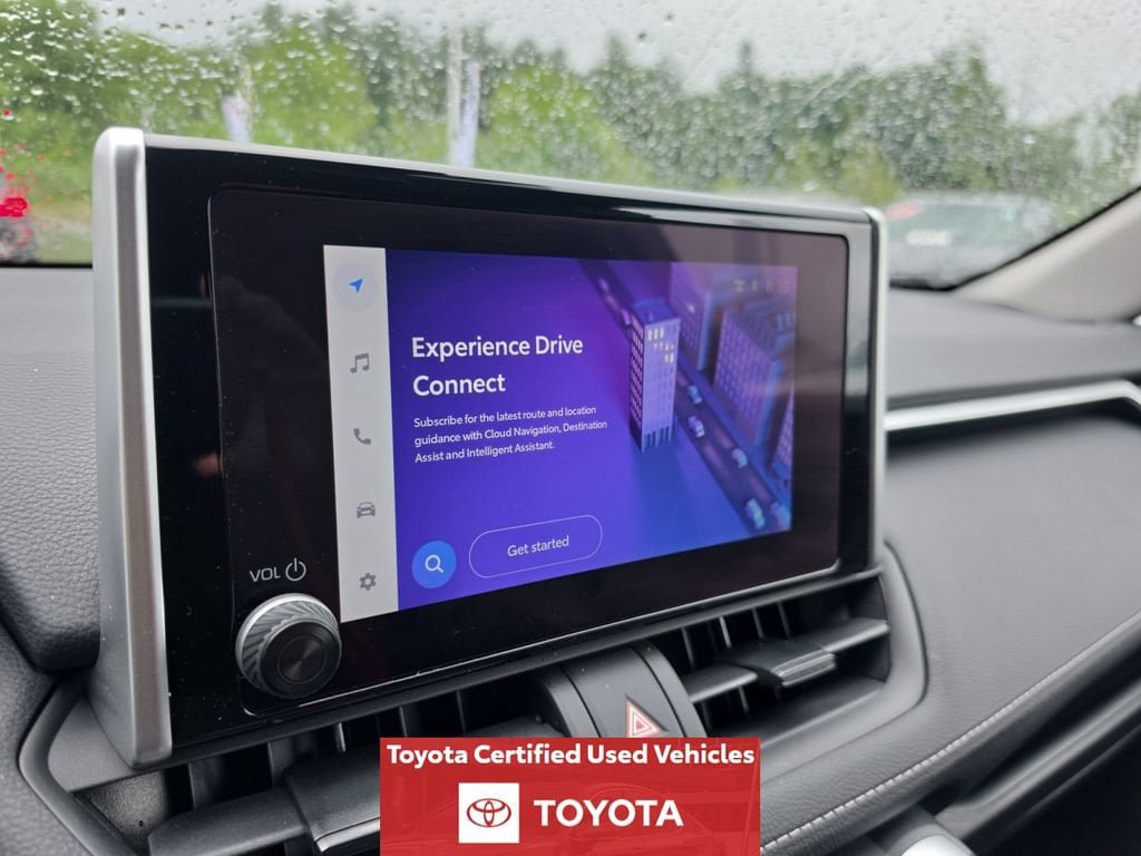 Certified 2024 Toyota RAV4 LE AWD/4WD image 18