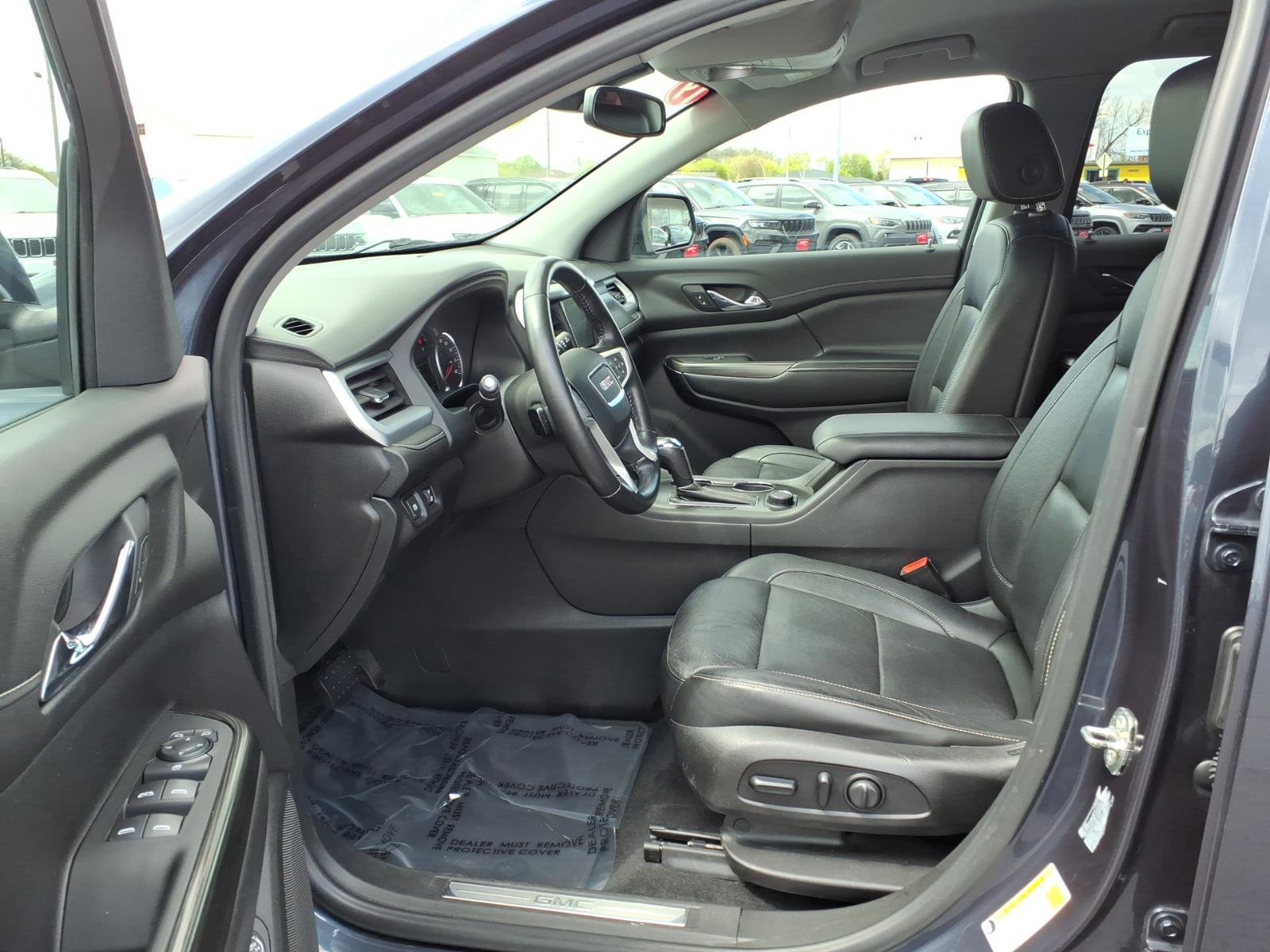 Used 2019 GMC Acadia SLT AWD/4WD image 10