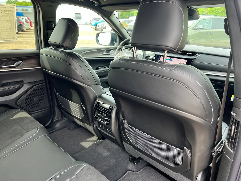 New 2026 Jeep Grand Cherokee L 4WD image 14