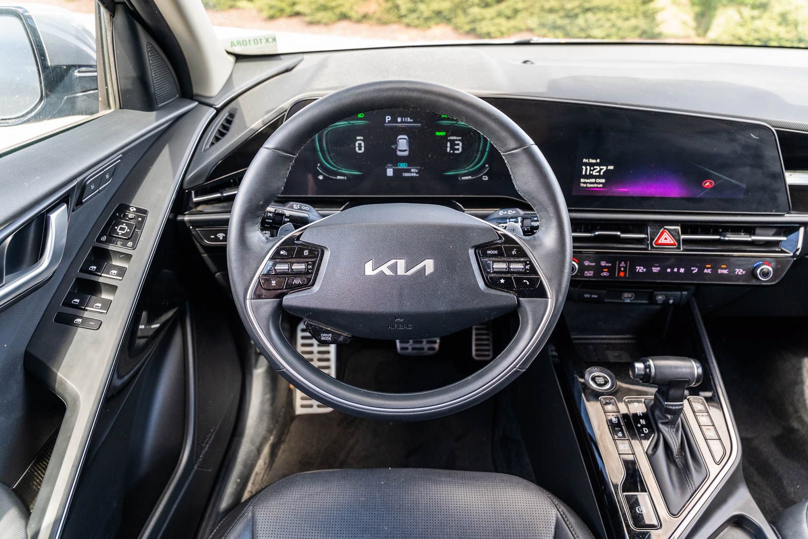 Used 2023 Kia Niro SX Touring FWD image 22